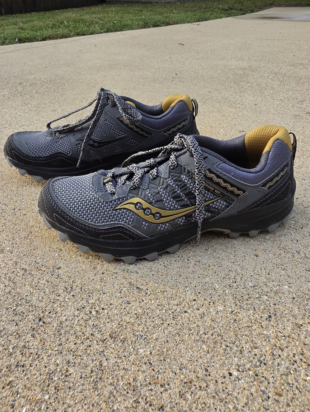 Saucony Excursion TR12 Men's Trail Running Shoes Gray Black Gold Size 8